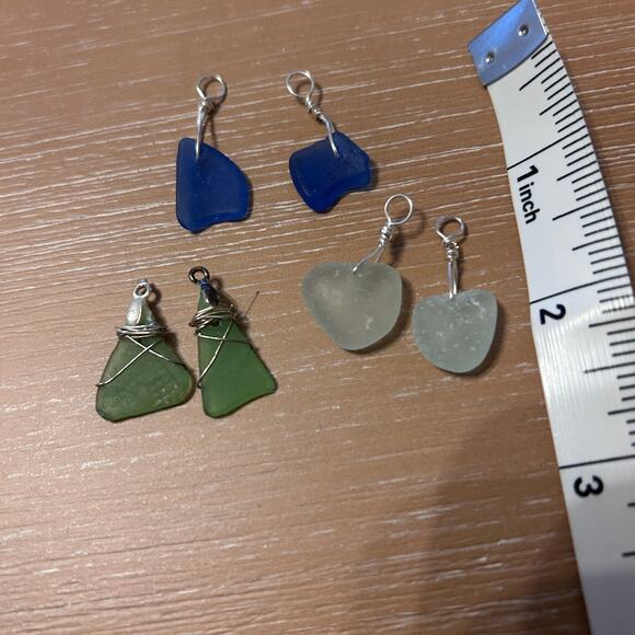 LOT Seaglass Jewelry Earrings, Pendants 30 Pieces Blue, Green, Clear, Red, Brown - Picture 3 of 6